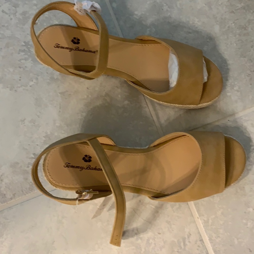 Tommy Bahama Wedge Sandals Size 10 NWT